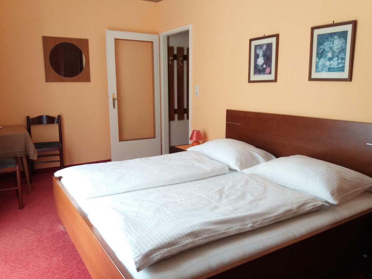Pension Villa Inge Baden Ngoại thất bức ảnh